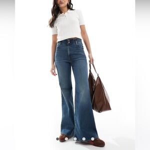 NWOT- LEVI’S RIBCAGE BELL- Women’s Blue Flared Jeans - Classic Denim